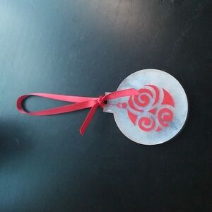 White and Red Resin Tree Ornament.🎄